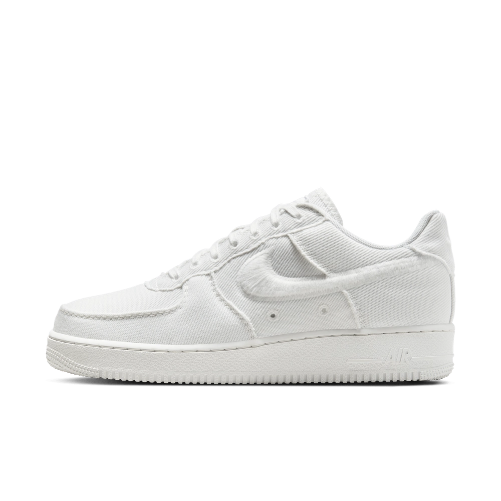 E6E6E6_Nike-Air-Force-1-Low-Canvas_SUMMIT-WHITE_HV1204-100_img0