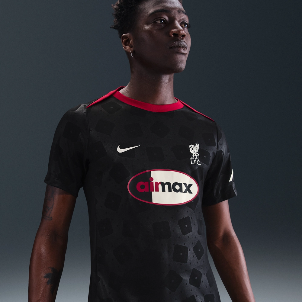 000000_Liverpool-FC-x-Nike-Academy-Pro-SE_AIR-MAX-COLLECTION_IF5969-011_img0