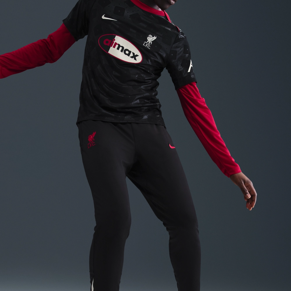 000000_Liverpool-FC-x-Nike-Academy-Pro-SE_AIR-MAX-COLLECTION_IF5969-011_img2