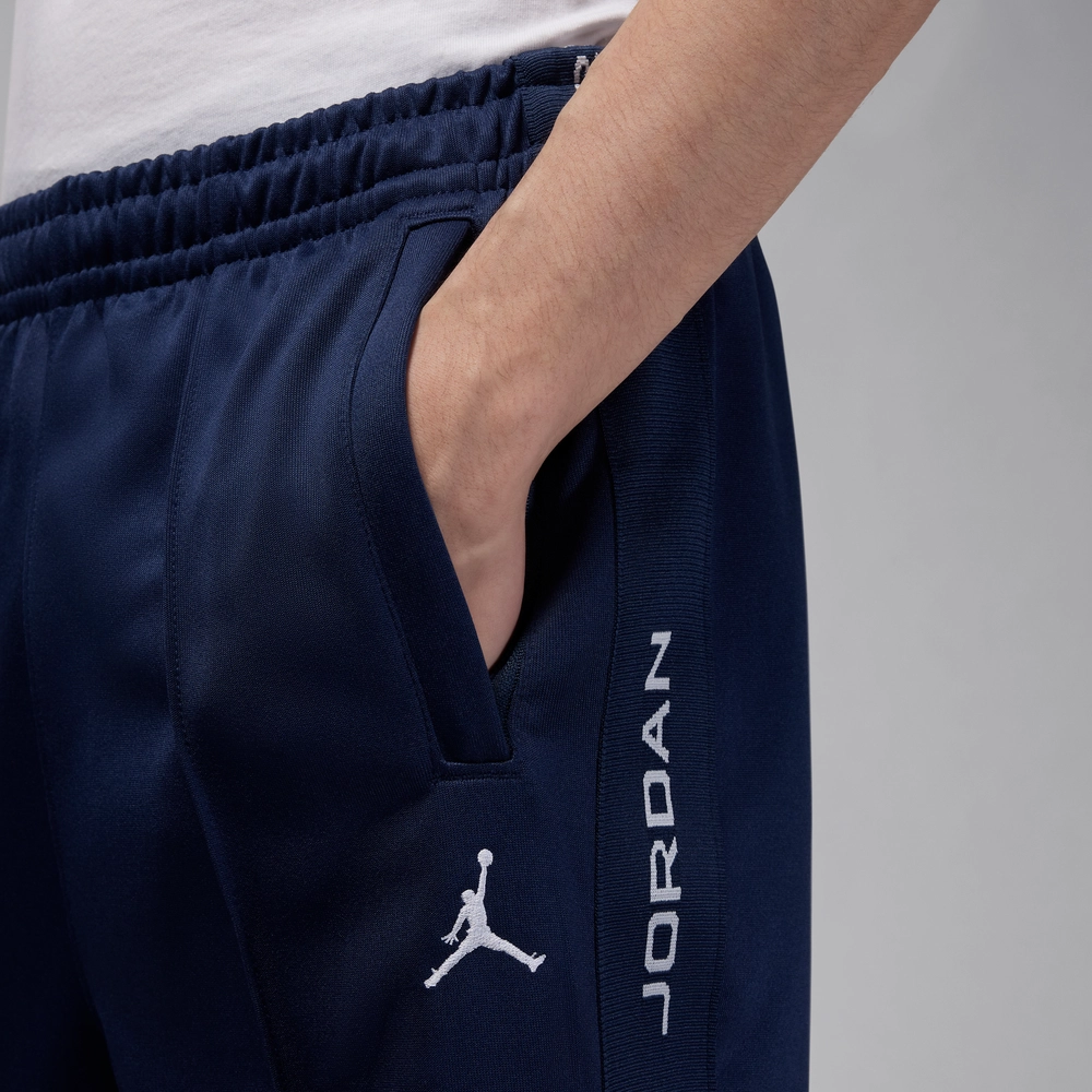 1F1F1F_Jordan-Essentials-Woven-Pants_MIDNIGHT-NAVY_HF9341-410_img4