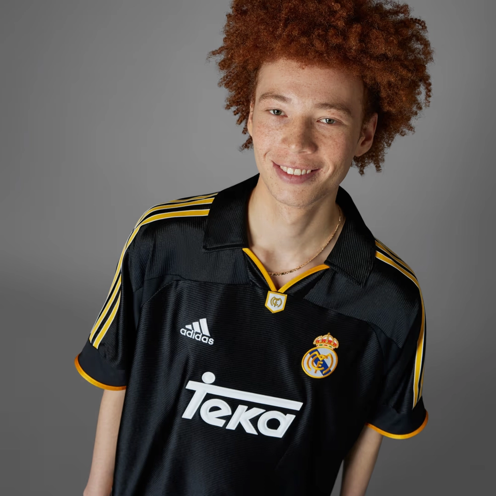 000000_adidas-Real-Madrid-9900-Away-Jersey_Black_JW1992_img2