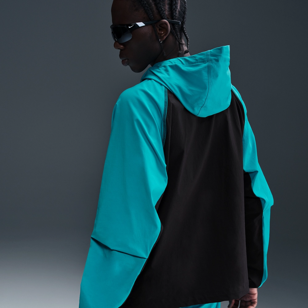 178EA0_Nike-Tech-Woven-Jacket_DUSTY-CACTUS_HM7151-345_img1