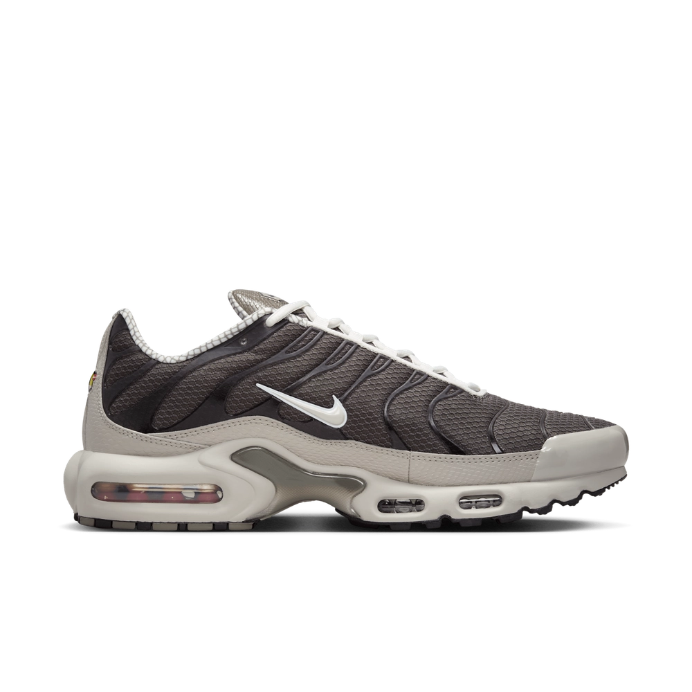 695C5E_Nike-Air-Max-Plus_YEAR-OF-THE-SNAKE_IB7679-200_img2