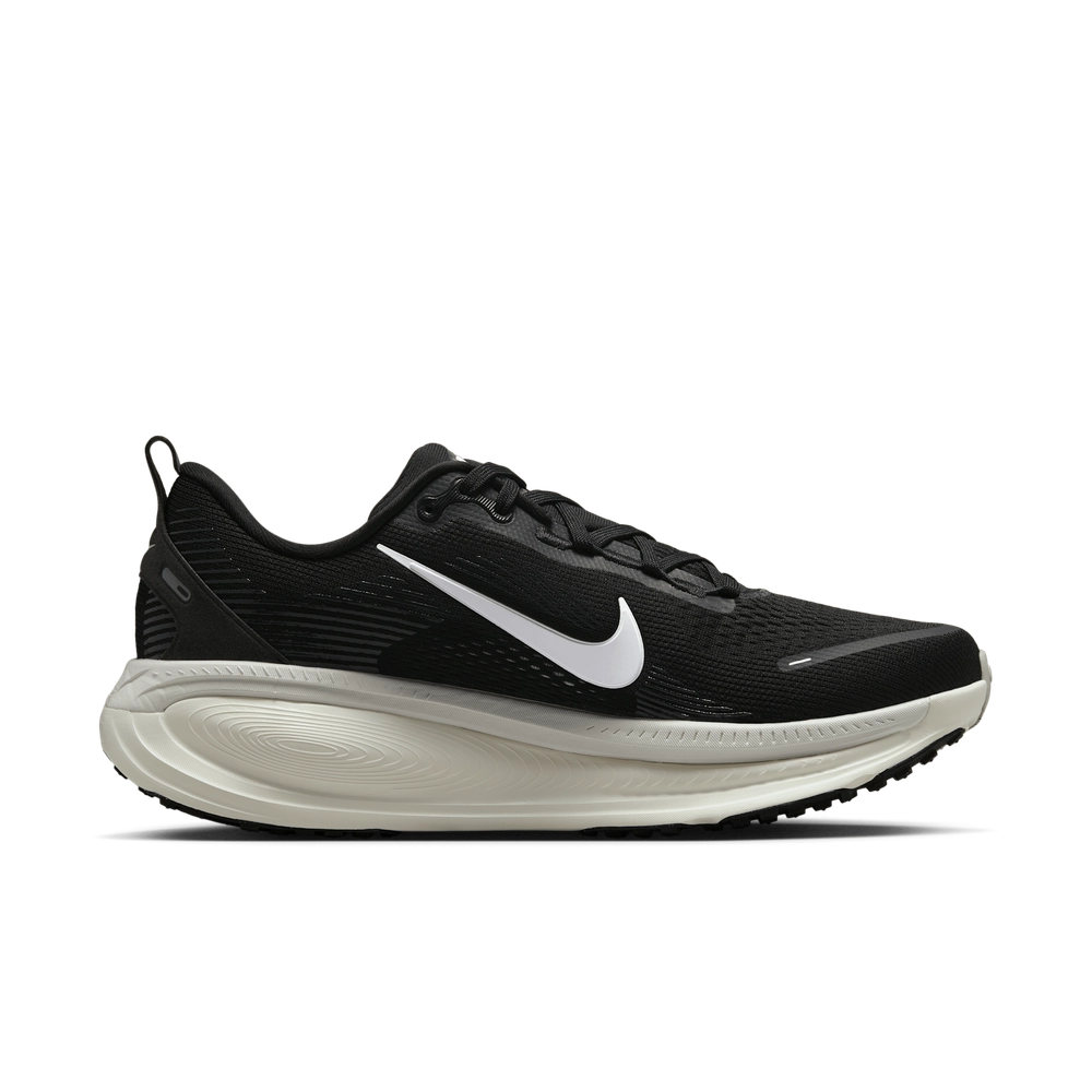 1F1F1F_Nike-Vomero-18_Black-Coconut-Milk_HM6803-007_img2