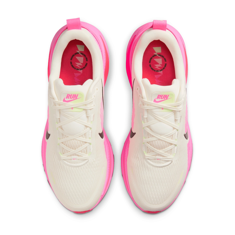 E8024D_Nike-Vomero-18_SAIL-HYPER-PINK_IB7315-100_img3