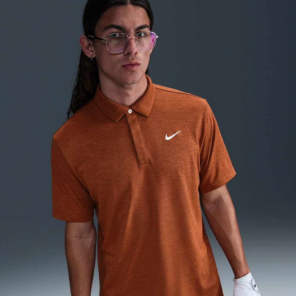 1F1F1F_Nike-Tour-Dri-FIT-Jacquard-Golf-Polo_DESERT-ORANGE_FZ7475-802_img1