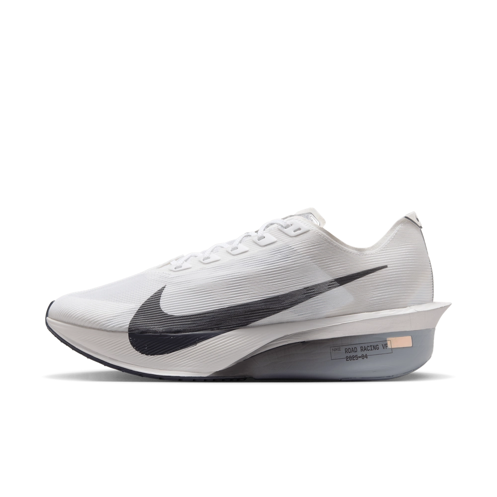 D9D9DD_Nike-Vaporfly-4_GRIDIRON_HF6414-100_img0