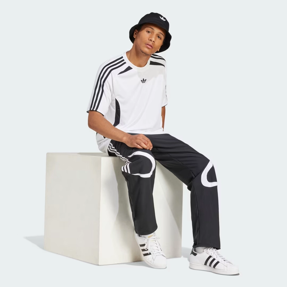 1F1F1F_adidas-track-pants-adicolor-Teamgeist_BLACK_JC6228_img3