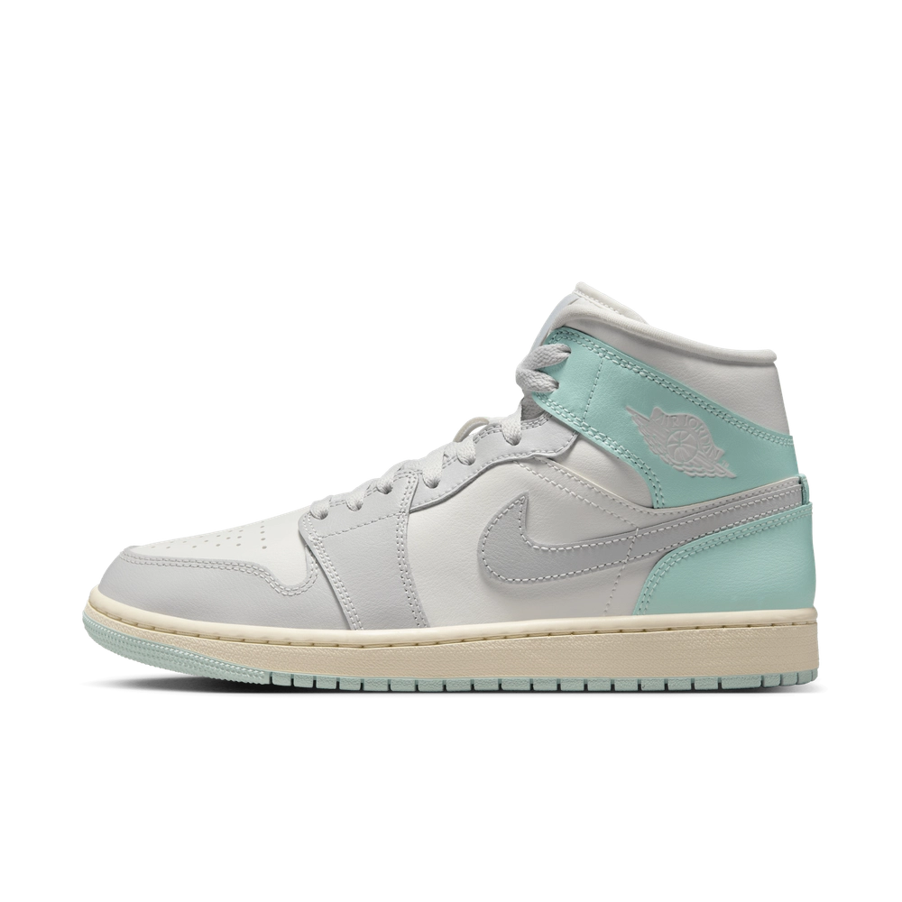 91AEA1_Air-Jordan-1-Mid-WMNS_ICY-IGLOO_BQ6472-134_img0