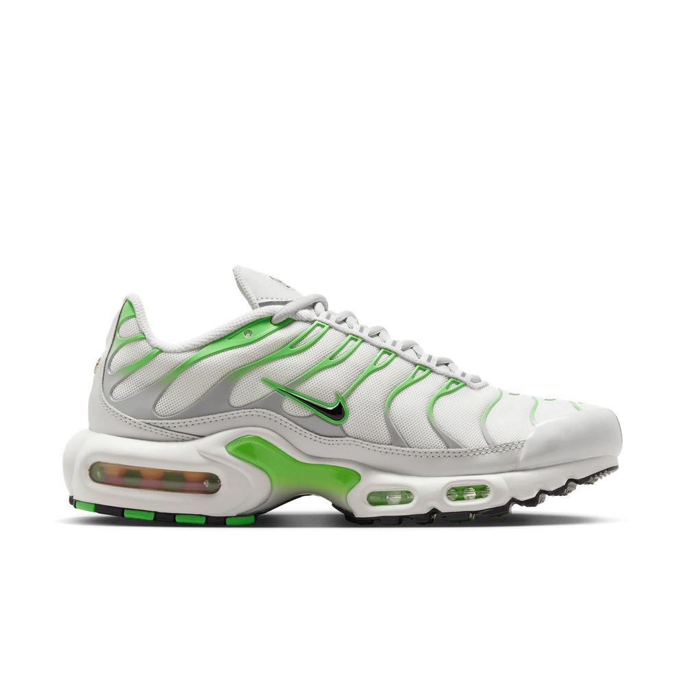 58A139_Nike-Air-Max-Plus-WMNS_GREEN-STRIKE_DZ3671-001_img2