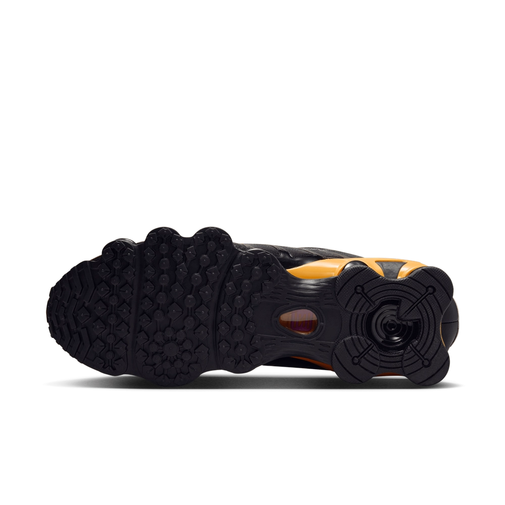 C1741F_Nike-Shox-TL_BLACK-VARSITY-MAIZE_IF7119-001_img1