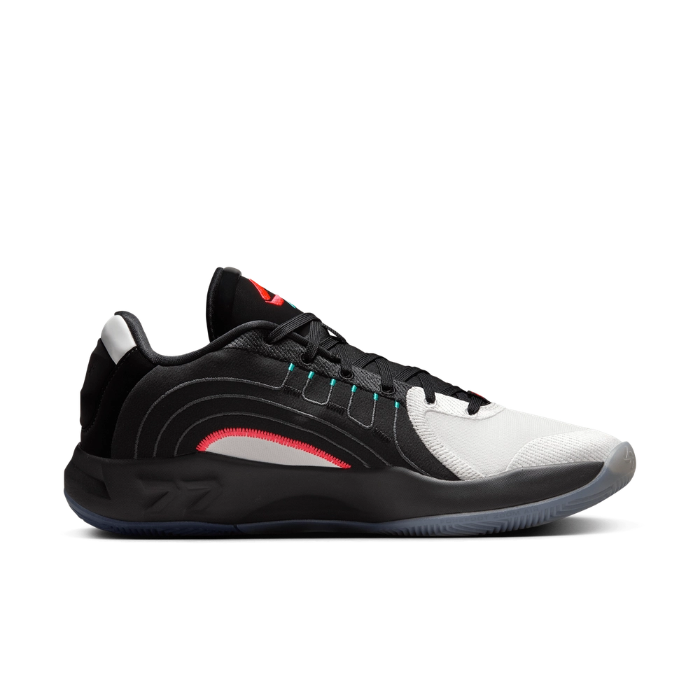 BE020A_Jordan-Luka-4_BLOODLINE_HF0823-001_img2