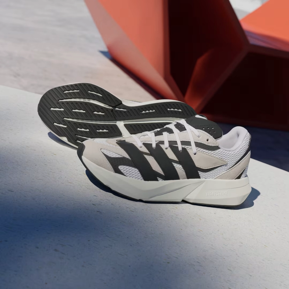 D5CEC2_adidas-Lightblaze_ALUMINA-BLACK-WHITE_JH6944_img1