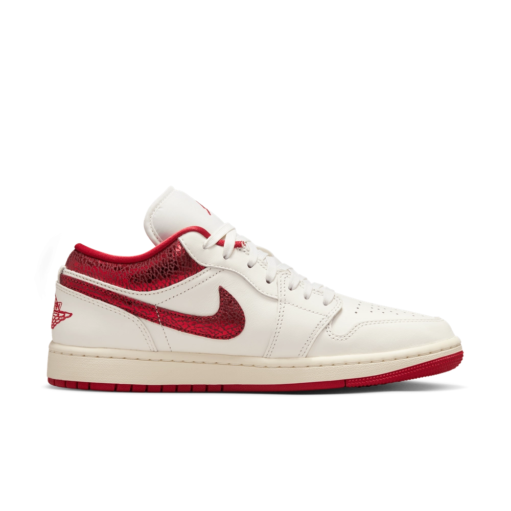 89011D_Air-Jordan-1-Low-WMNS_RUBY_HJ9338-106_img2