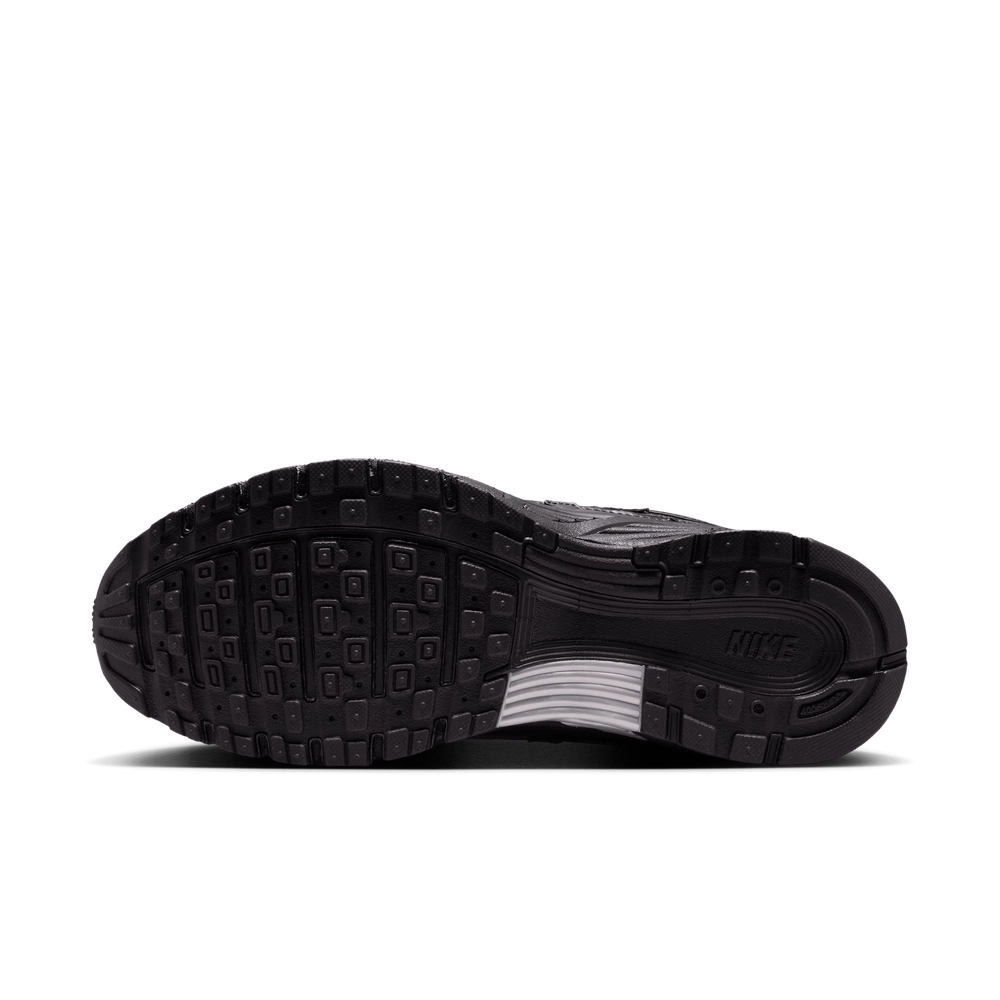 1F1F1F_Nike-P-6000_Off-Noir-Metallic-Silver_IF6137-001_img4
