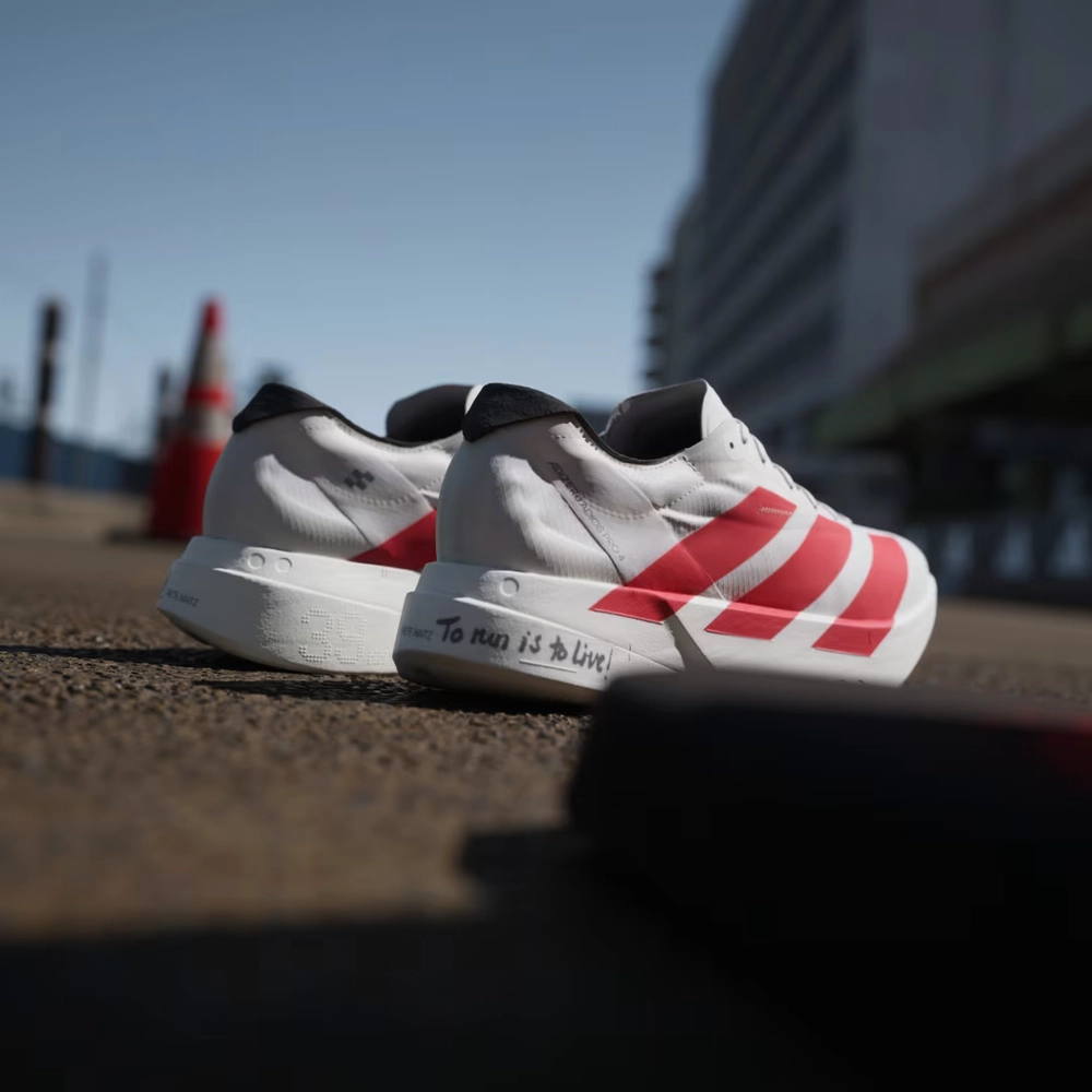 D74958_Adidas-Adizero-Adios-Pro-4_OFF-WHITE-BETTER-SCARLET_JR6363_img3