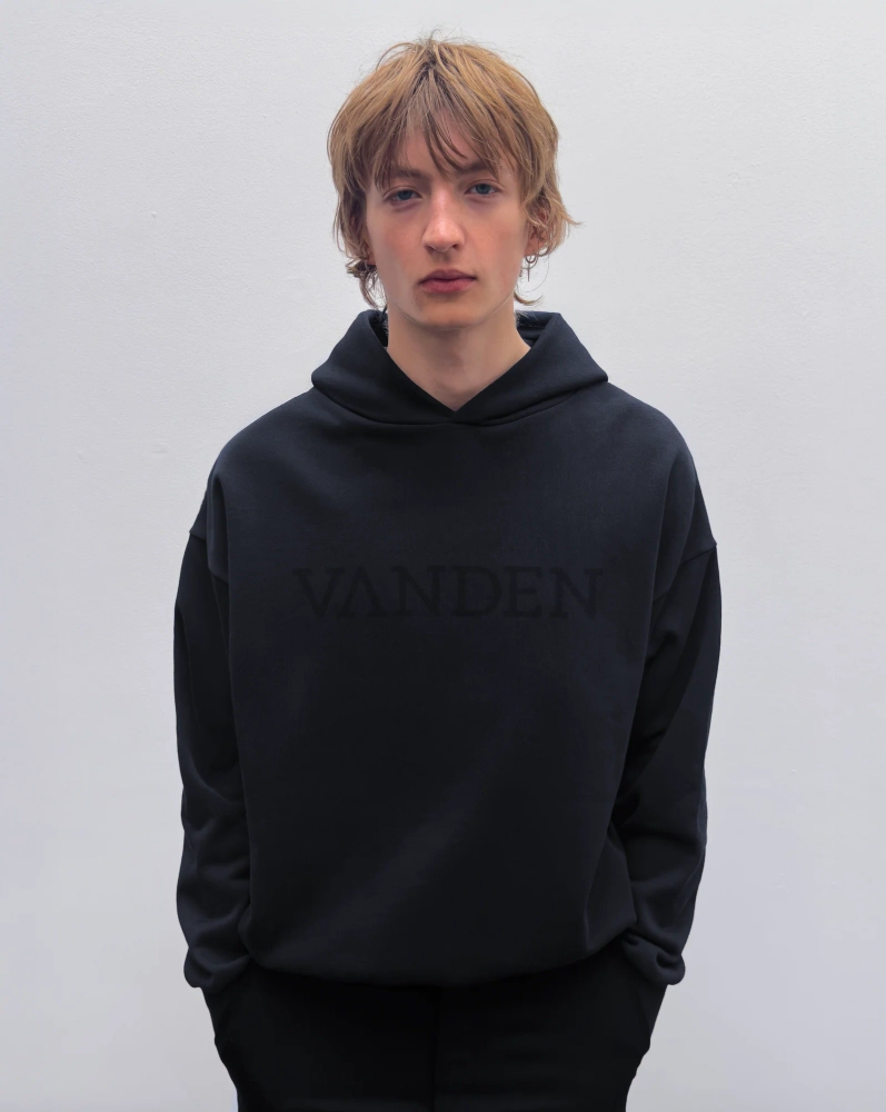 1F1F1F_Vanden-Hoodie_LE-VOLTE-FACE_le-volte-face_img2