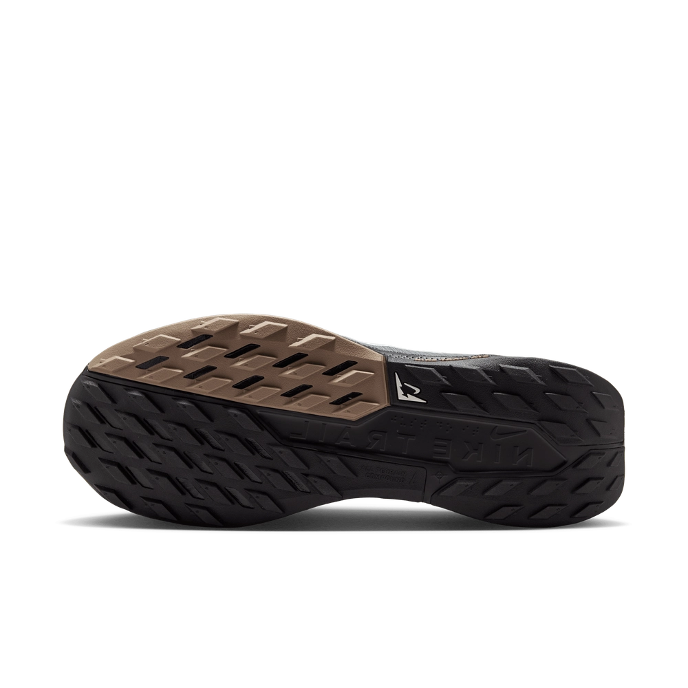 6C584B_Nike-React-X-Pegasus-Trail-5_VAST-GREY_IB7667-001_img1