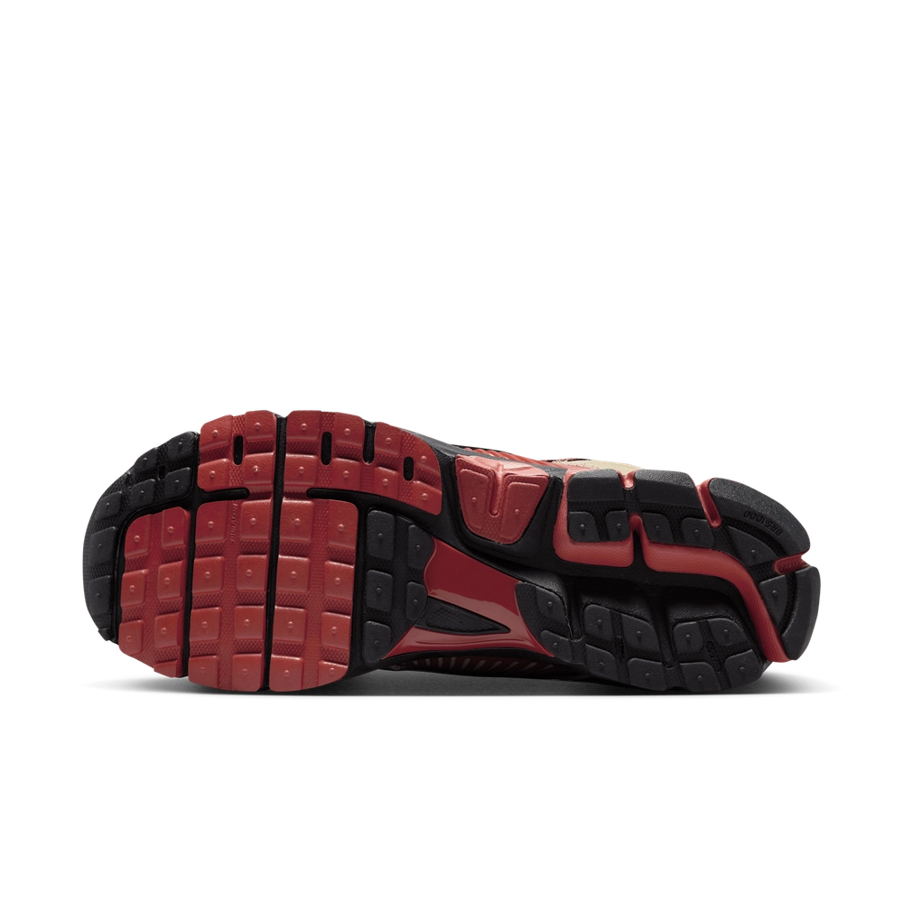 A2514D_Nike-Zoom-Vomero-5_DESERT-KHAKI_HF1553-201_img1