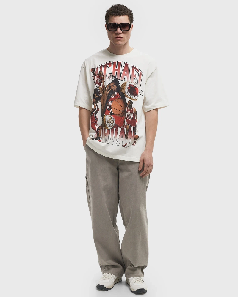 1F1F1F_Jordan-Flight-Essentials-Oversized-T-Shirt_SAIL_HM7131-133_img3