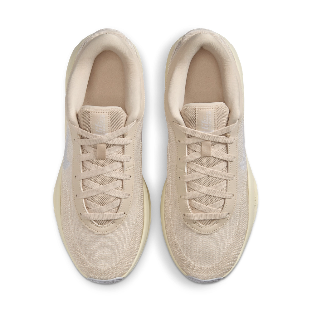 CAB9AB_Nike-GT-Hustle-Academy_OATMEAL-COCONUT-MILK_FJ7791-103_img3