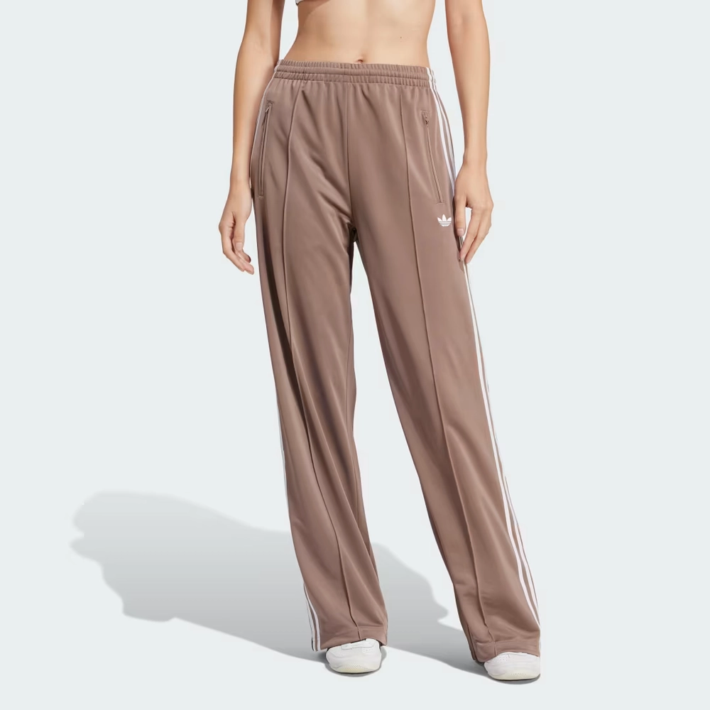 7d522c_adidas-Adicolor-Classic-Firebird-Loose-Track-Pants_TRACE-BROWN_JC8247_img2