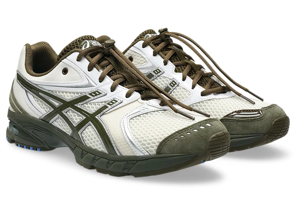 483925_Temptation-Vacation-x-Asics-GEL-DS-Trainer-14_CREAM-OLIVE-CANVAS_1203A810-101_img0