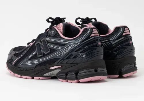 CD949F_New-Balance-1906R_PINK-TAFFY_U1906RCU_img2
