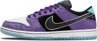drops/13244/picture/hayley-wilson-nike-sb-dunk-low-pro-court-purple-hj0513-500_nbJIWf-2000x2000.webp