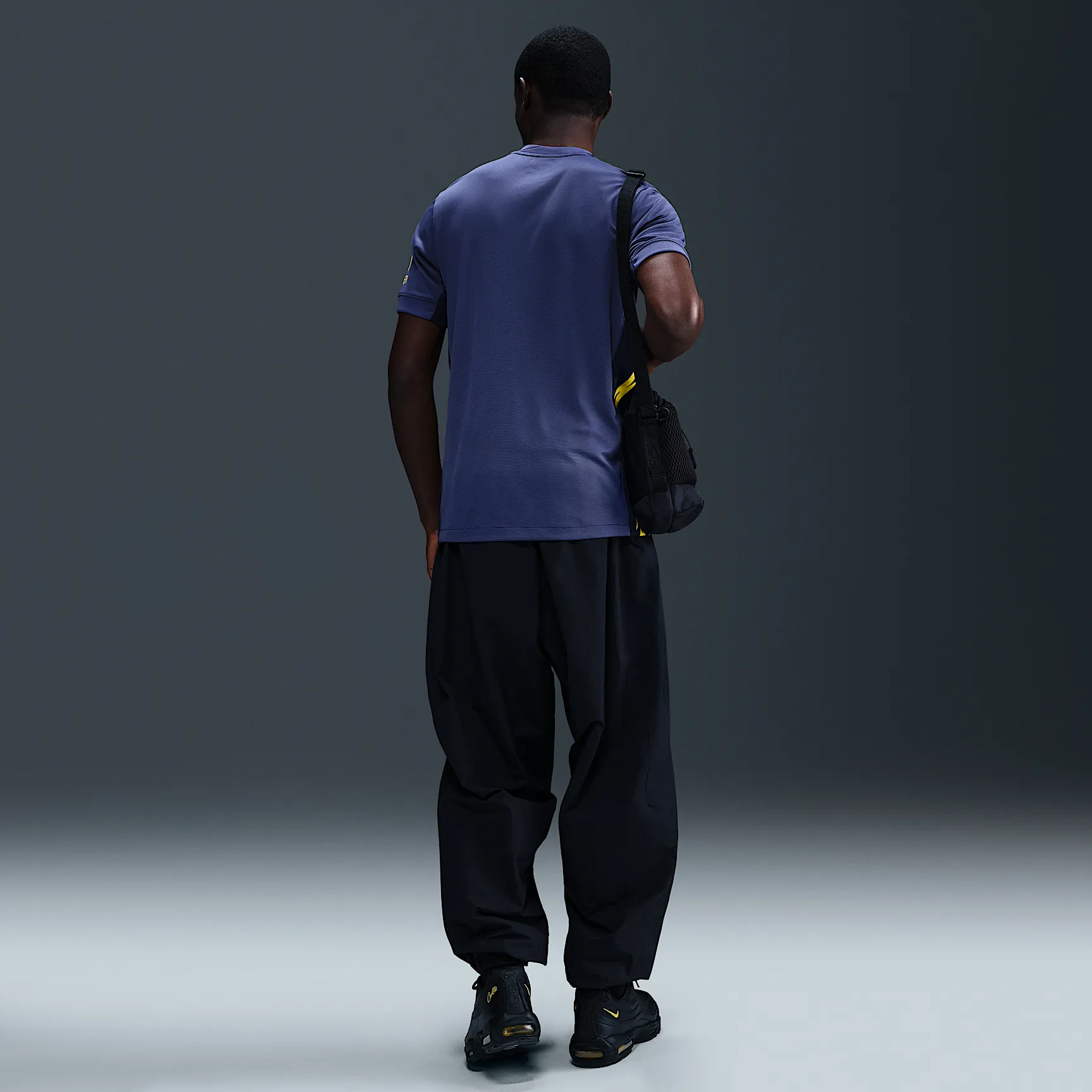 15172B_Nike-Soccer-Replica-Jersey-2025_ATLETICO-MADRID-STADIUM-AWAY_HJ4600-425_img4