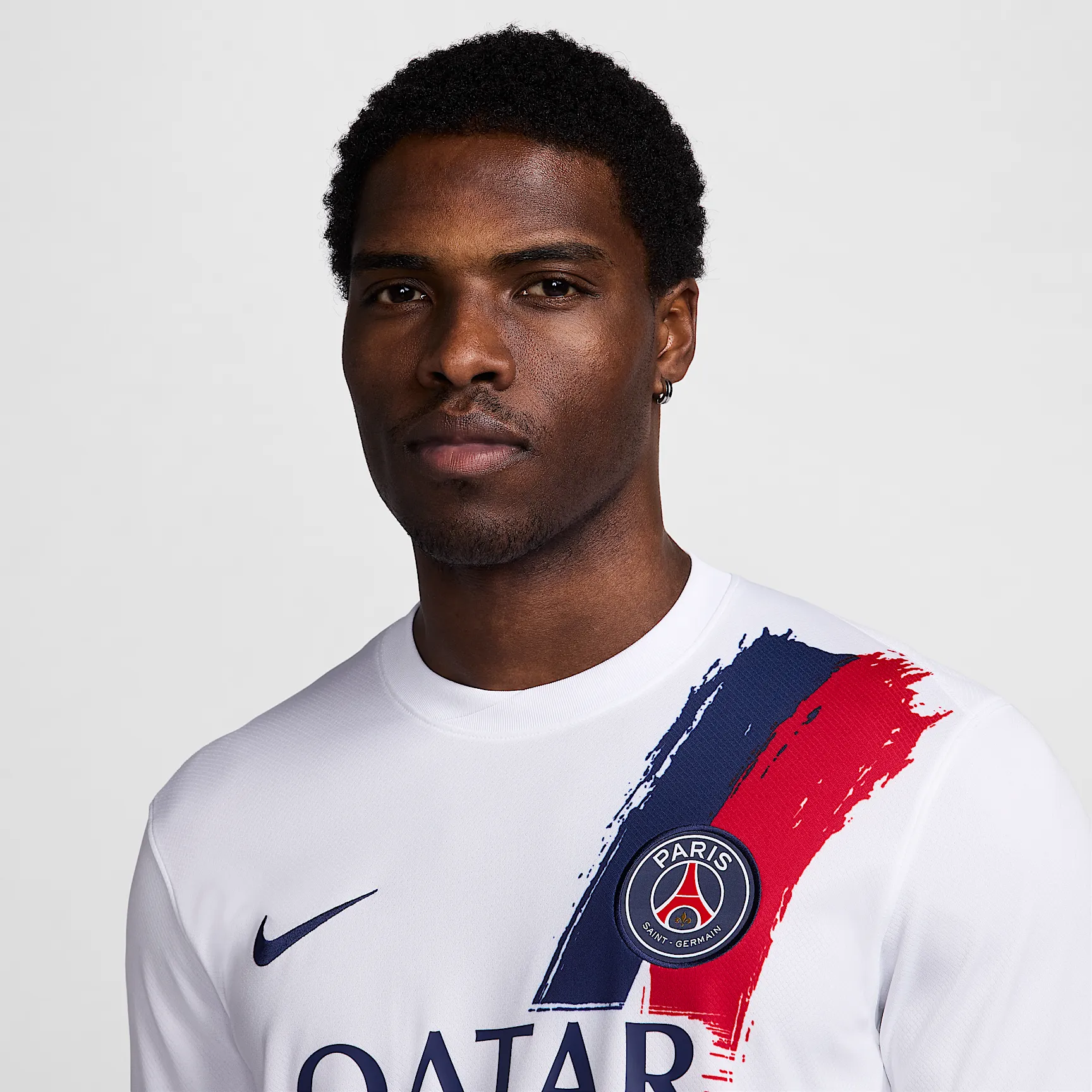CA0635_Nike-Soccer-Replica-Jersey-202425-WMNS_PSG-STADIUM-AWAY_FN8781-101_img2