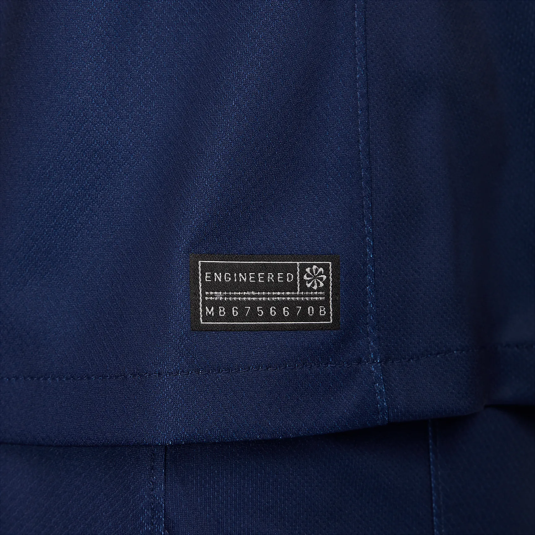 1E2747_Nike-Soccer-Replica-Jersey-202425-WMNS_PSG-STADIUM-HOME_FN8985-411_img6