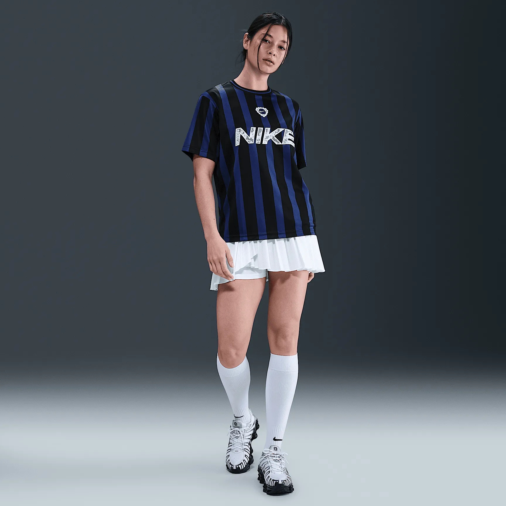 151C43_Nike-Sportswear-Football-Jersey-T-Shirt-WMNS_DEEP-ROYAL-BLUE_IM0323-455_img3