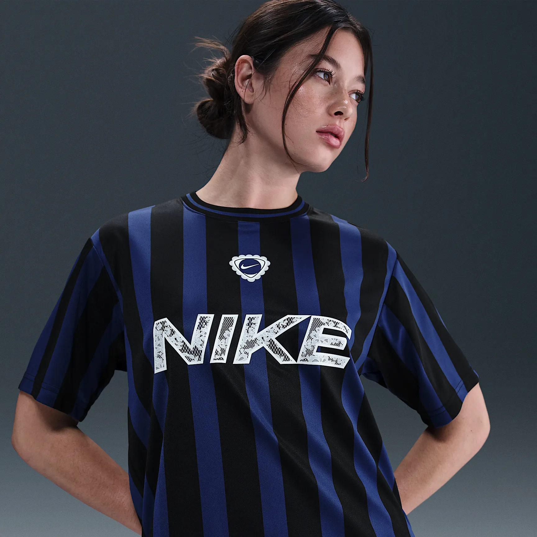 151C43_Nike-Sportswear-Football-Jersey-T-Shirt-WMNS_DEEP-ROYAL-BLUE_IM0323-455_img0