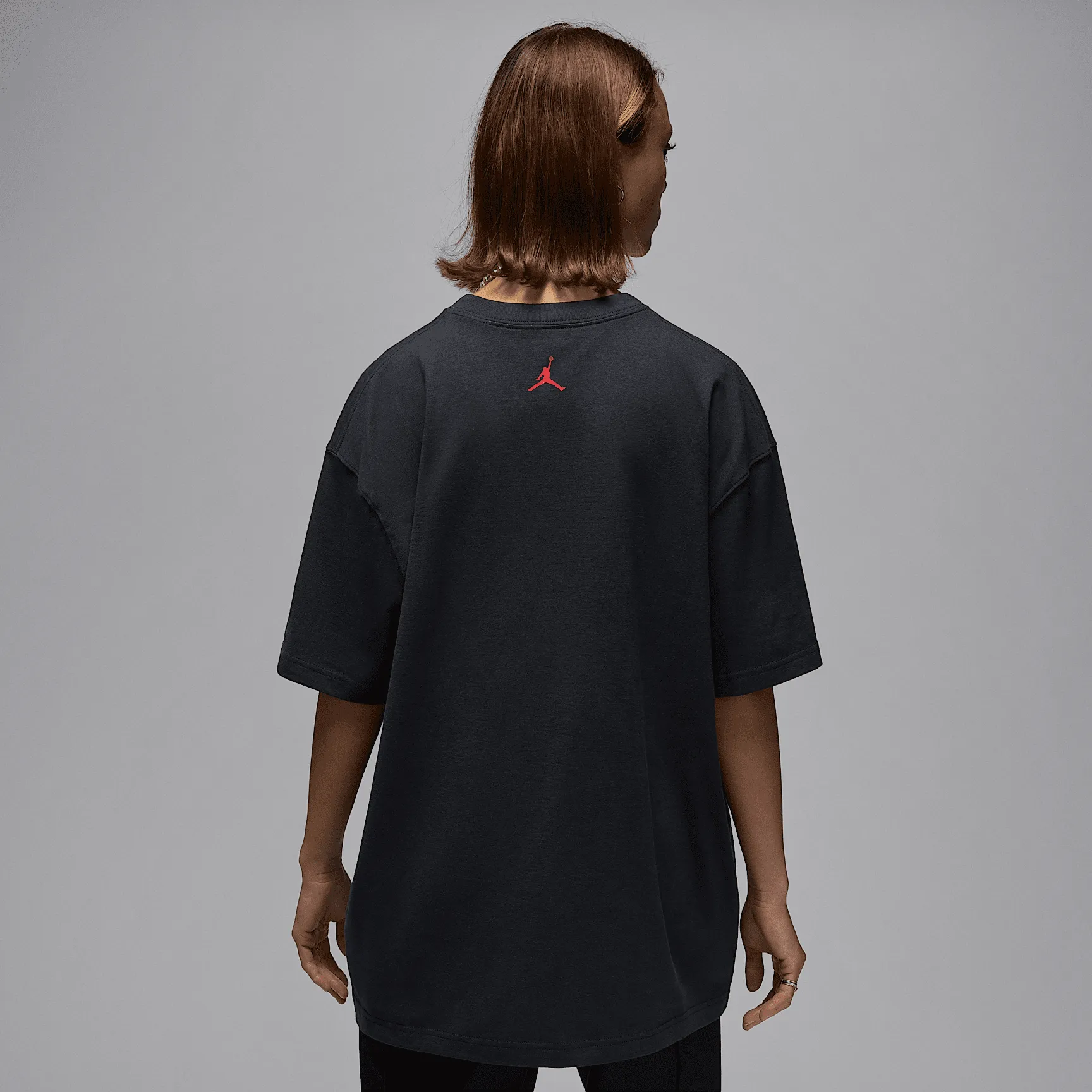 000000_Jordan-Oversized-Graphic-T-Shirt-WMNS_OFF-NOIR_HJ0190-045_img1