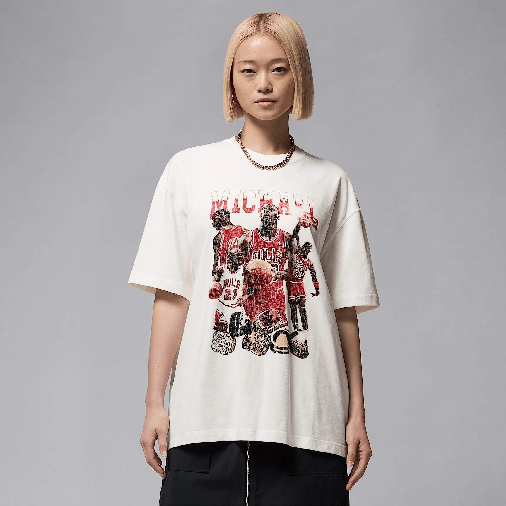 DA8180_Jordan-Oversized-Graphic-T-Shirt-WMNS_SAIL_HJ0190-133_img0
