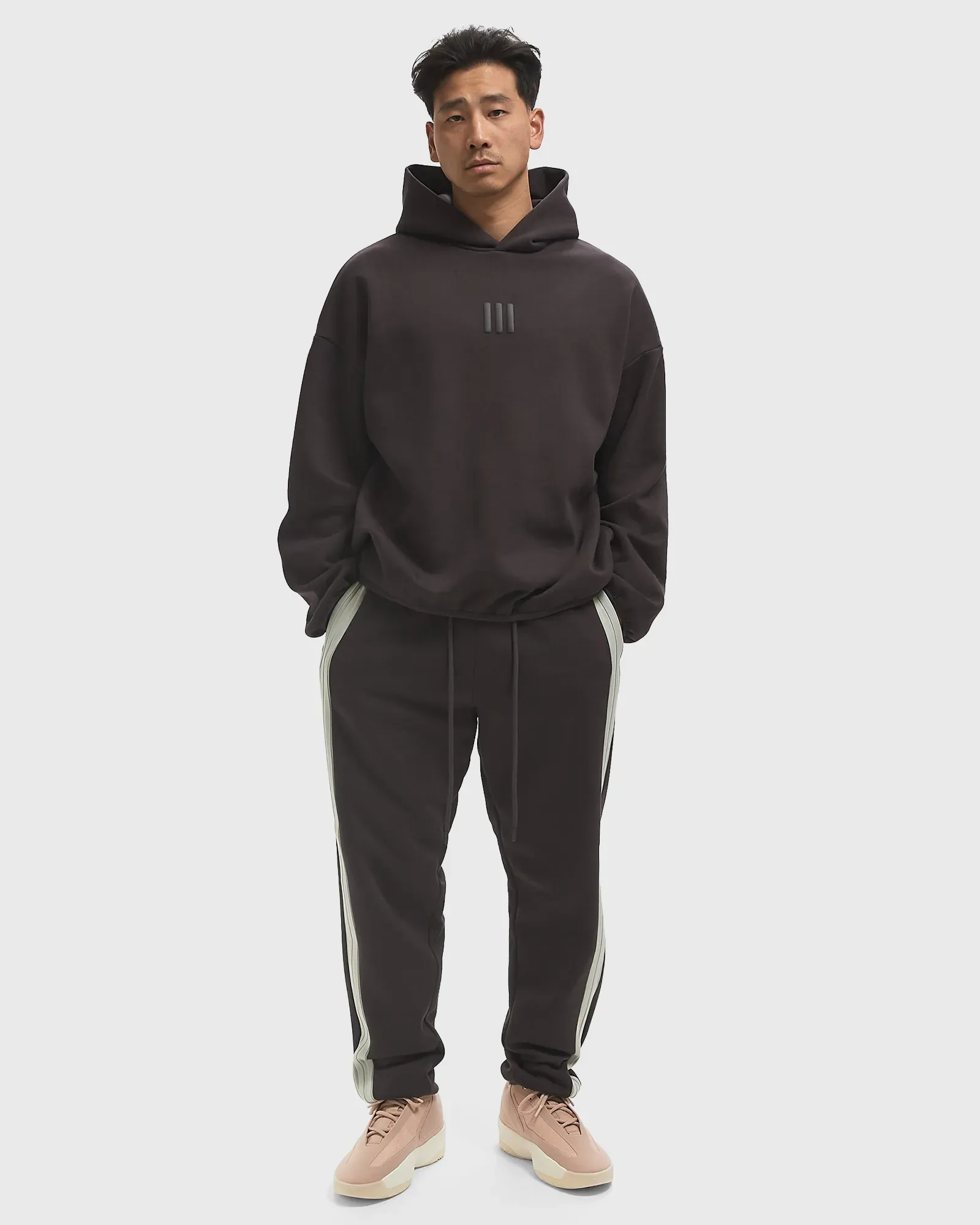 6b5555_Fear-Of-God-Athletics-x-adidas-Fleece-Pants_NIGHT-BROWN_JZ7373_img3