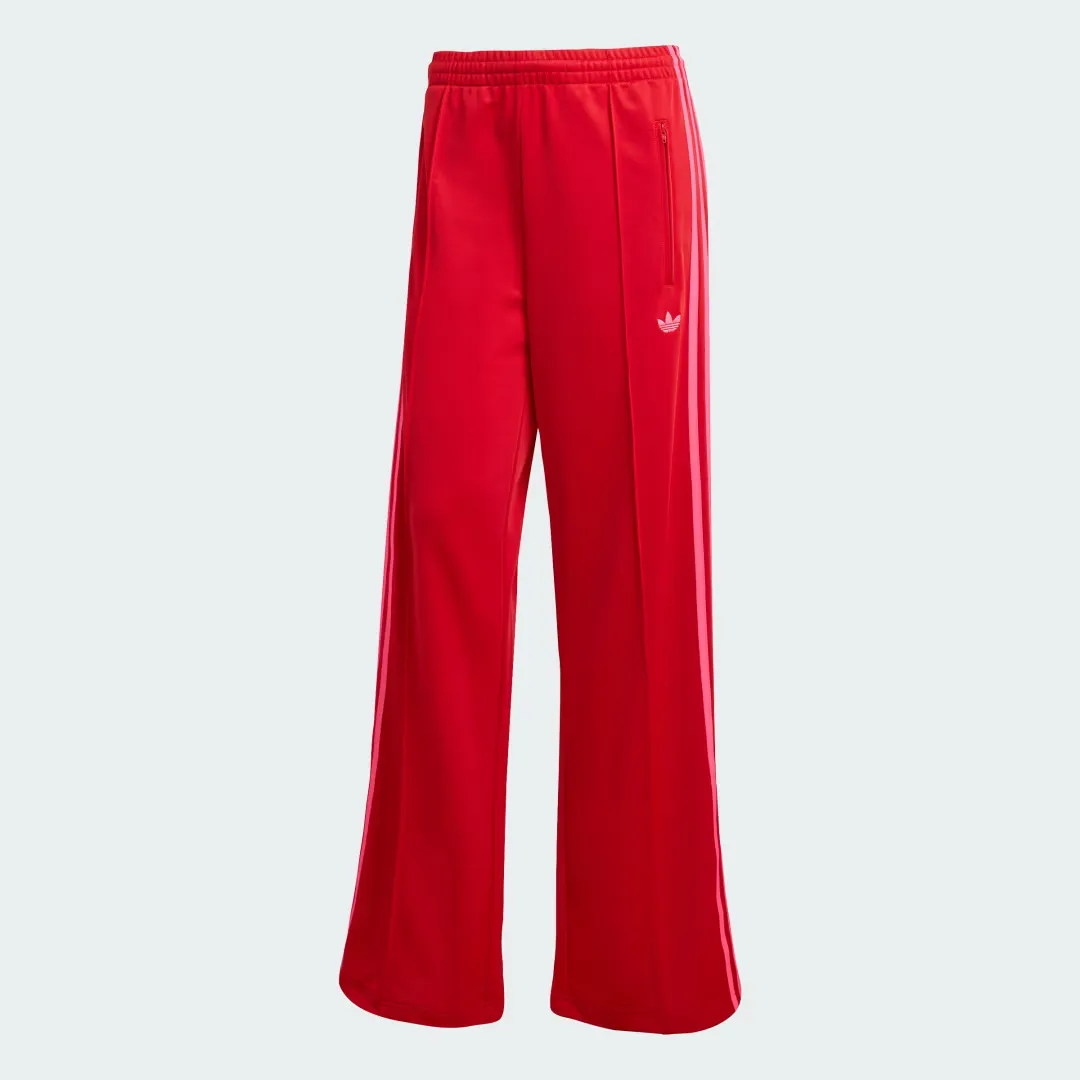 ed1833_adidas-Adicolor-Classic-Firebird-Loose-Track-Pants_BETTER-SCARLET_JW1225_img1