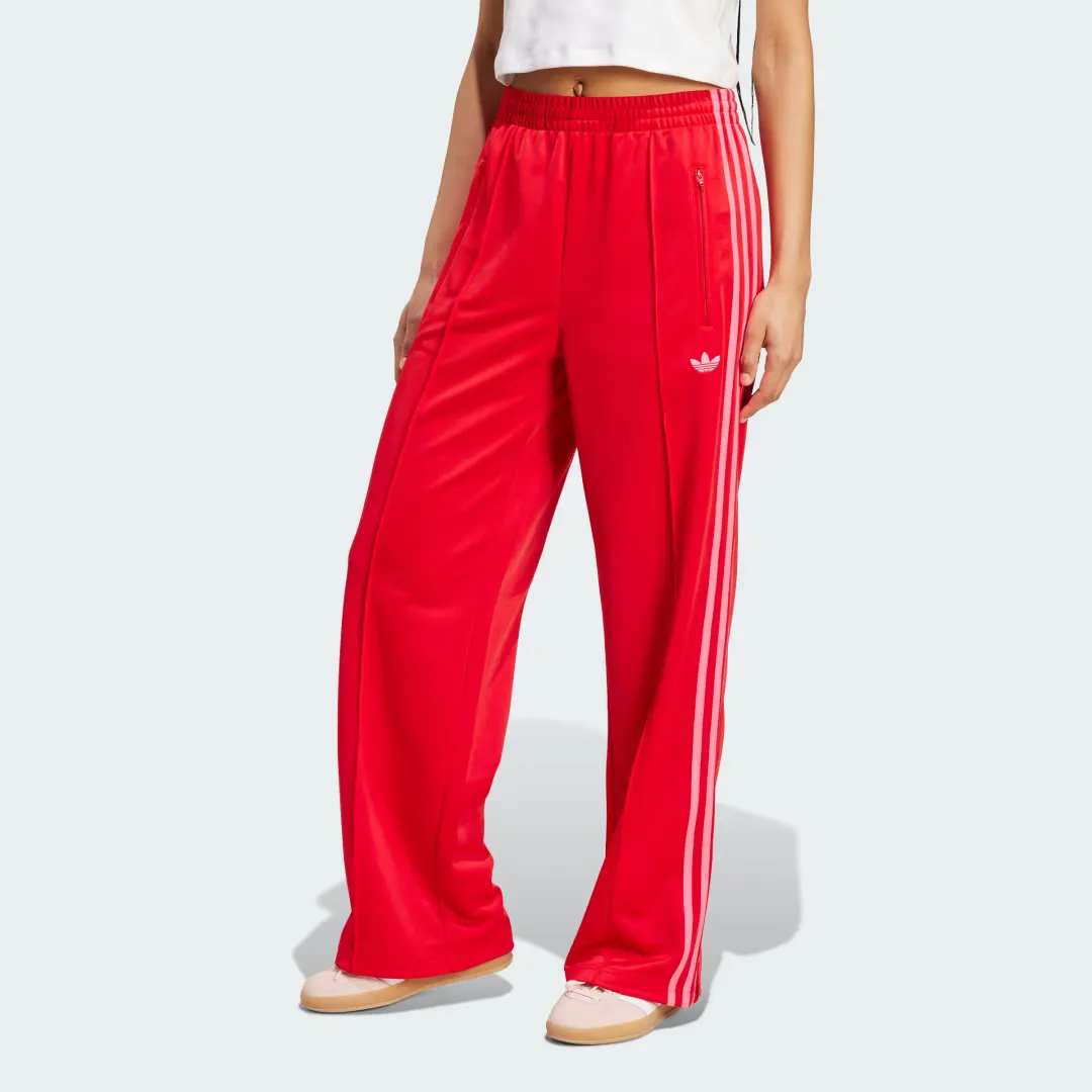 ed1833_adidas-Adicolor-Classic-Firebird-Loose-Track-Pants_BETTER-SCARLET_JW1225_img2