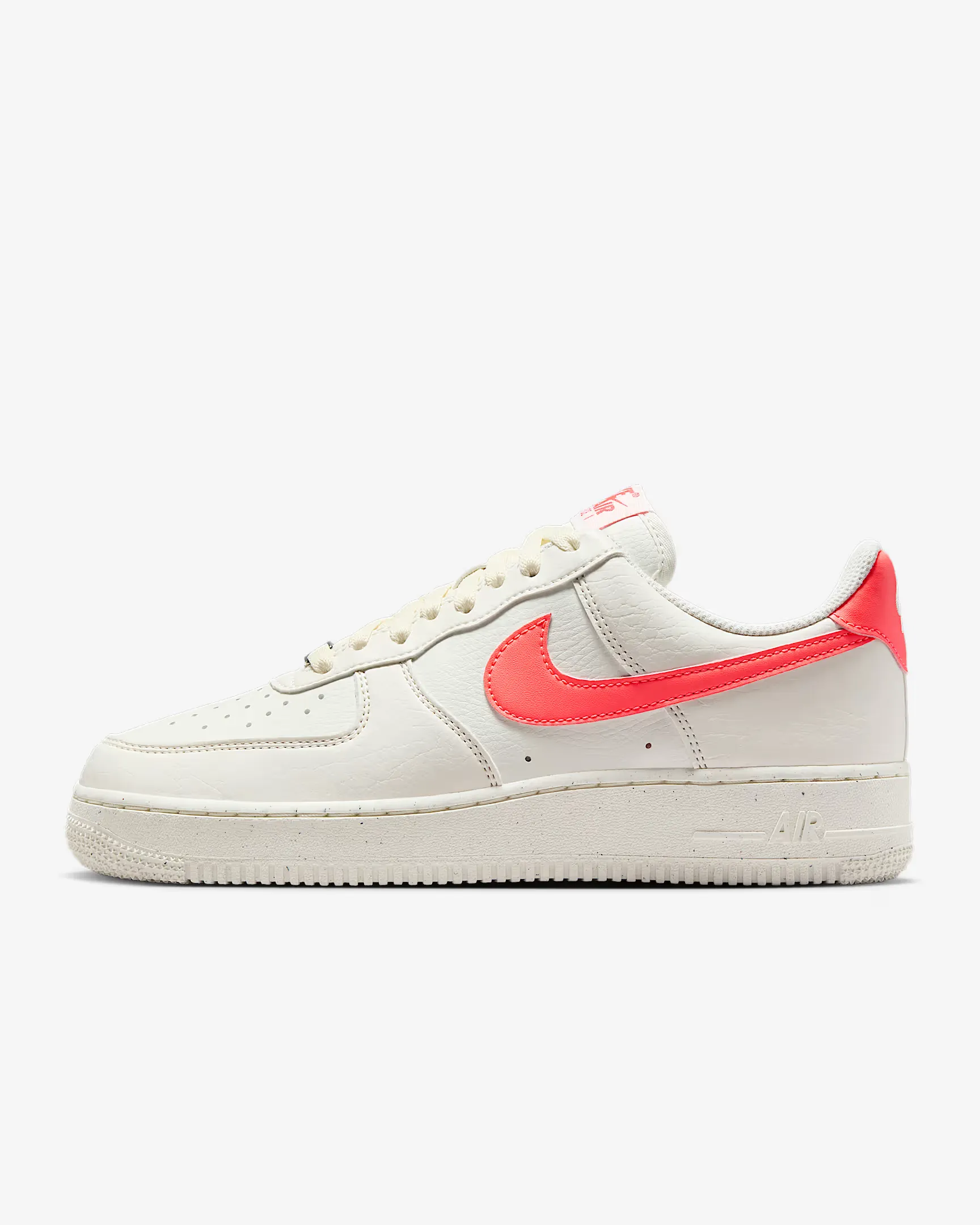 FC6662_Nike-Air-Force-1-'07-Next-Nature-WMNS_HOT-LAVA_DV3808-110_img8