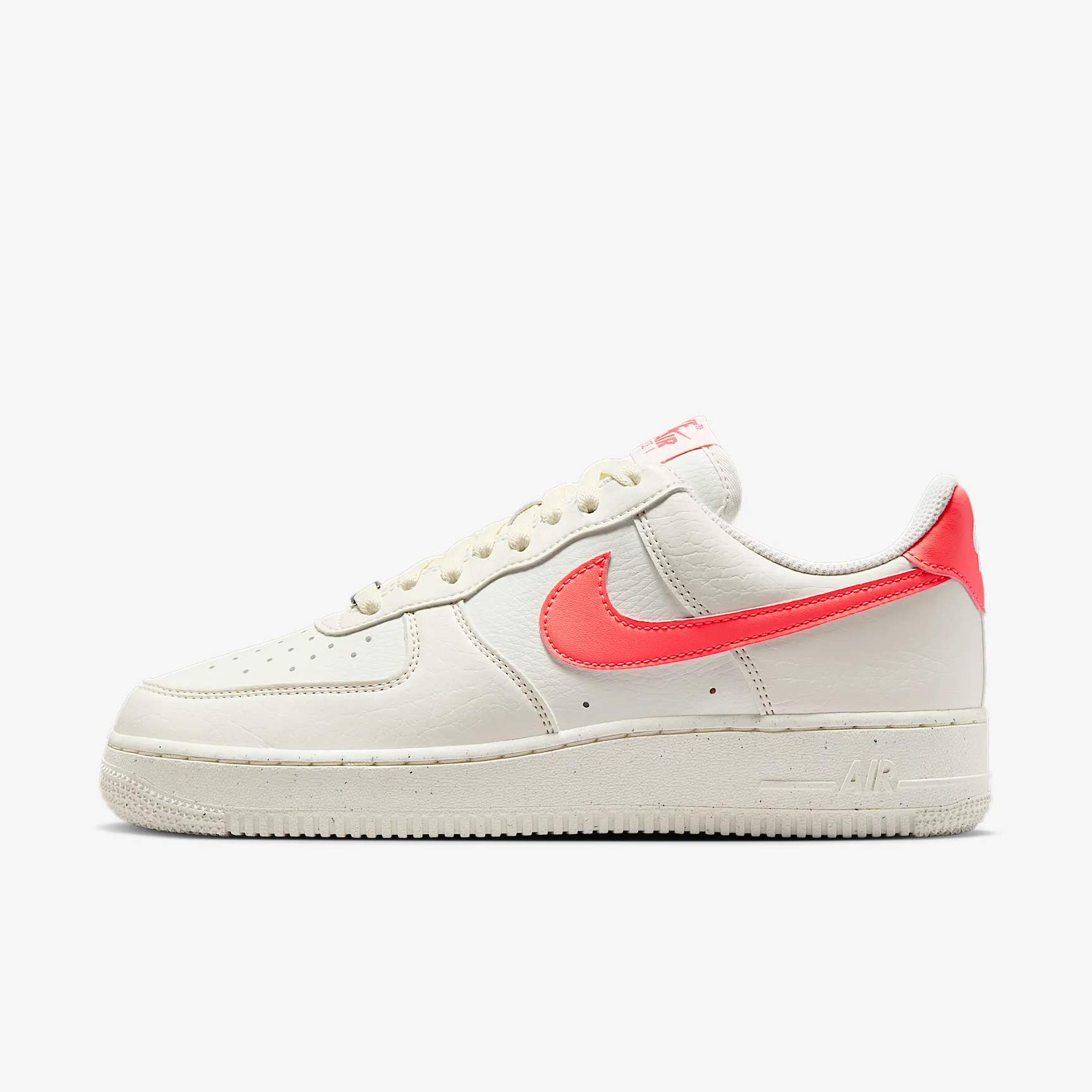 FC6662_Nike-Air-Force-1-'07-Next-Nature-WMNS_HOT-LAVA_DV3808-110_img0