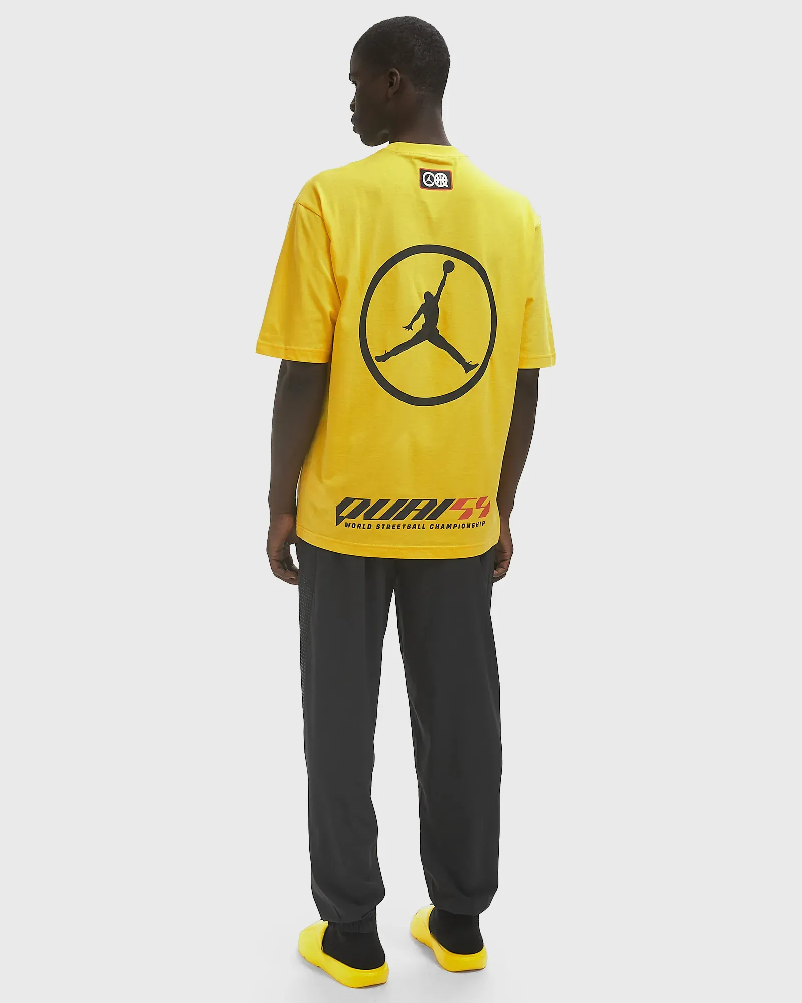 D9D872_Quai-54-x-Jordan-Tee-Shirt_TOUR-YELLOW_HV6712-719_img1