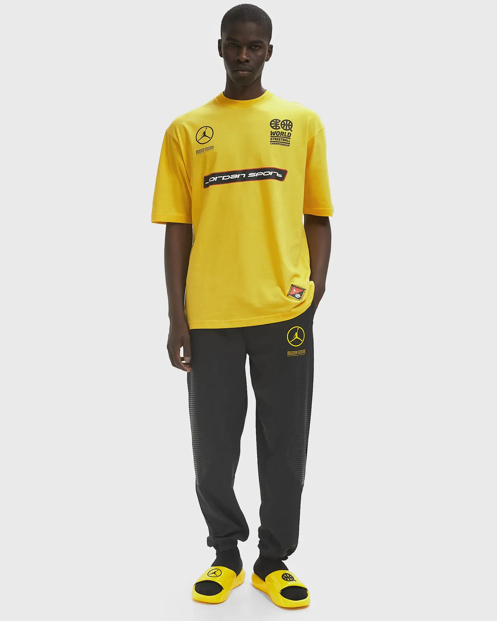 D9D872_Quai-54-x-Jordan-Tee-Shirt_TOUR-YELLOW_HV6712-719_img2