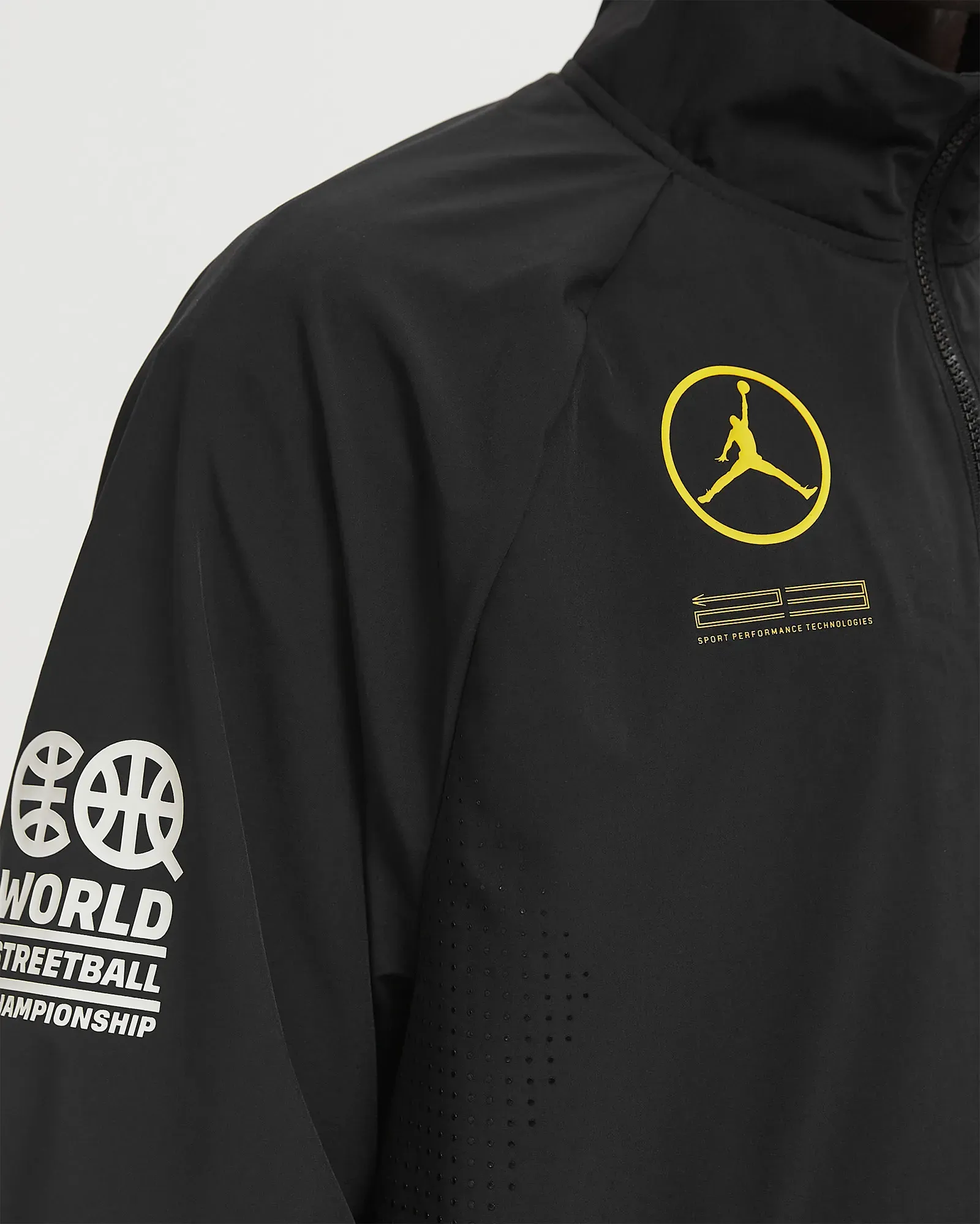 000000_Quai-54-x-Jordan-Jam-Jacket_BLACK_HV6709-010_img3