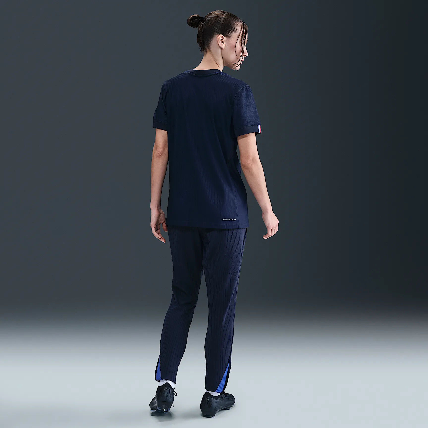 253453_Nike-Authentic-Jersey-Dri-Fit-ADV-202526-WMNS_PSG-MATCH-HOME_HJ5074-411_img4