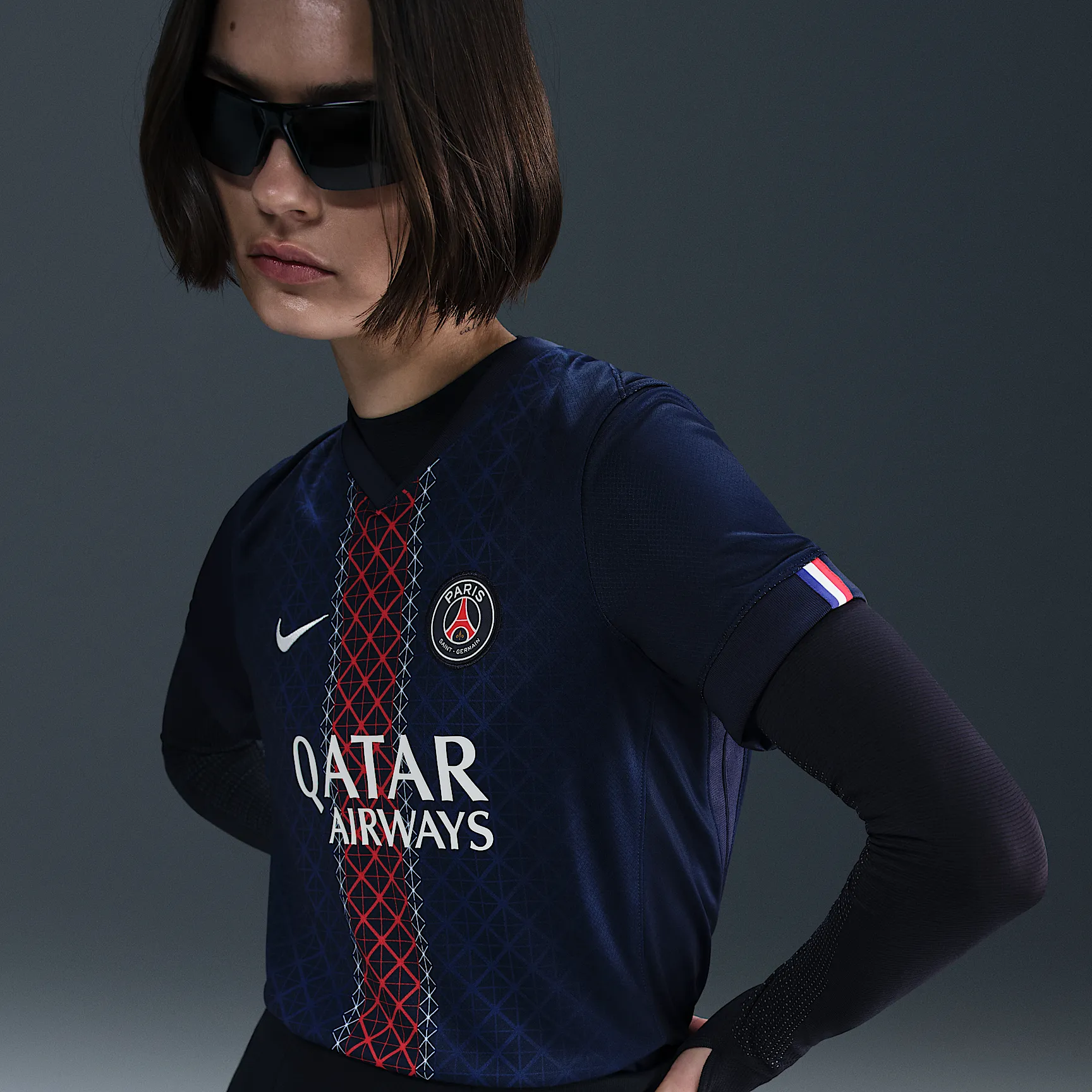 161B34_Nike-Replica-Jersey-Dri-Fit-ADV-202526-WMNS_PSG-STADIUM-HOME_HJ5101-411_img3