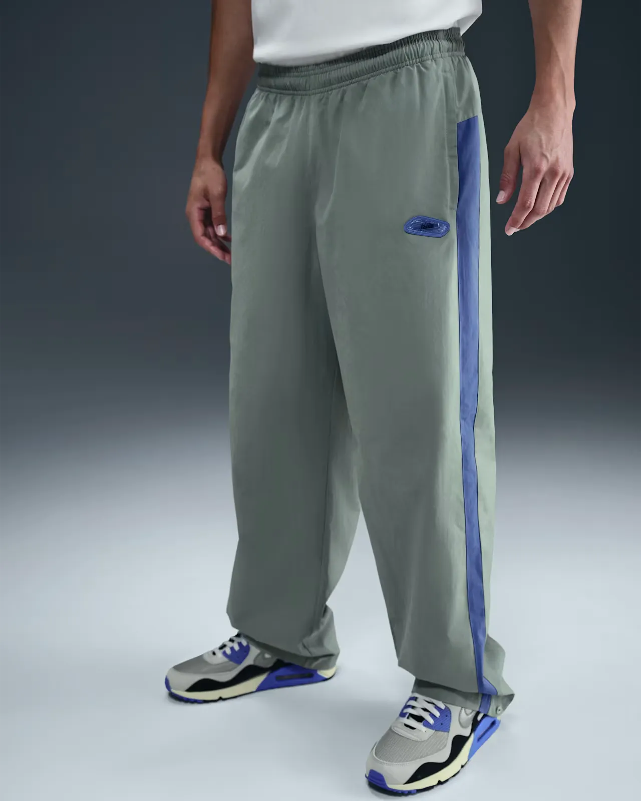 A7B1B9_Patta-x-Nike-NRG-Track-Pants_SAPPHIRE_HJ0737-073_img2