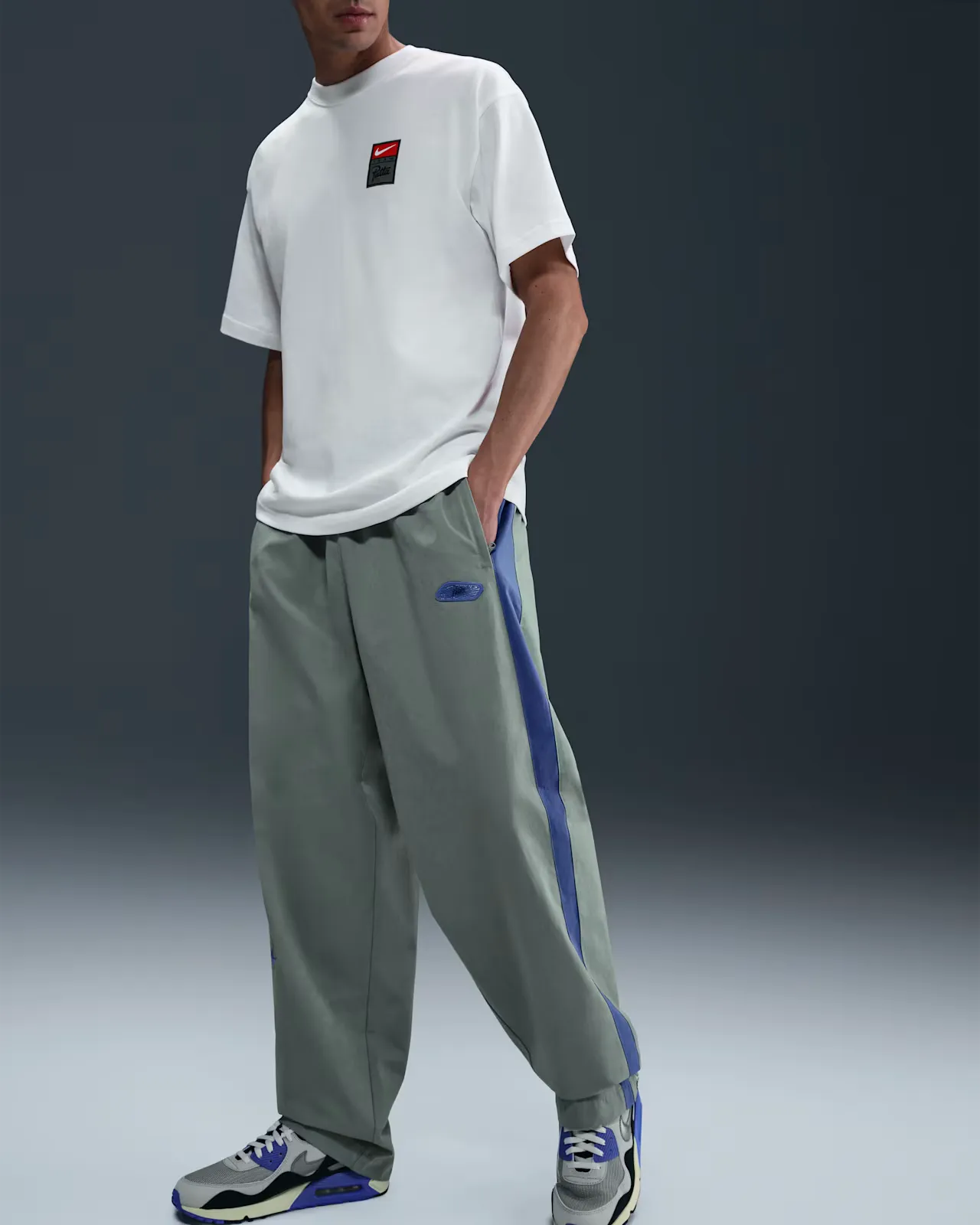 A7B1B9_Patta-x-Nike-NRG-Track-Pants_SAPPHIRE_HJ0737-073_img3