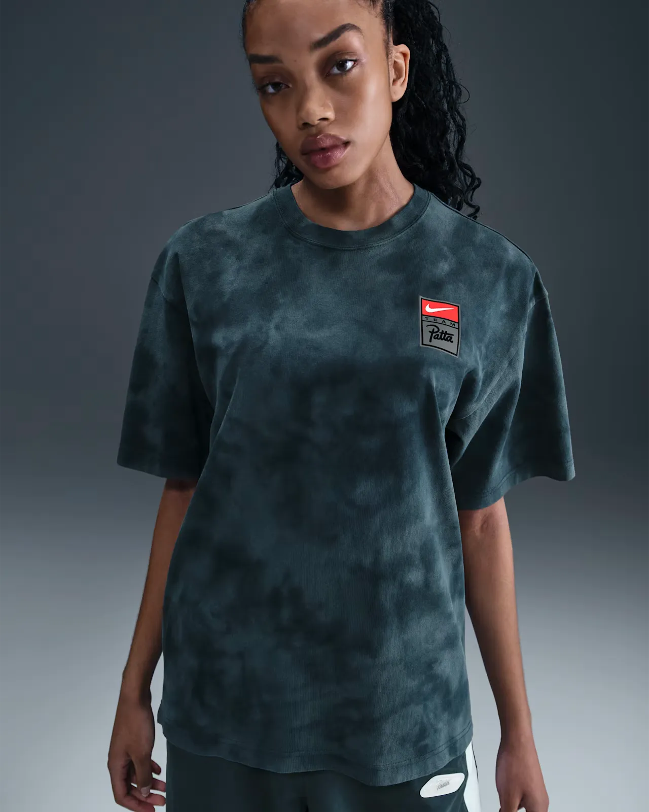 364F62_Patta-x-Nike-T-shirt_SQUADRON-BLUE_HQ3907-416_img4