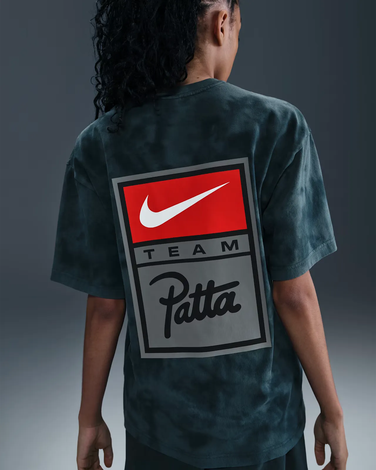 364F62_Patta-x-Nike-T-shirt_SQUADRON-BLUE_HQ3907-416_img5